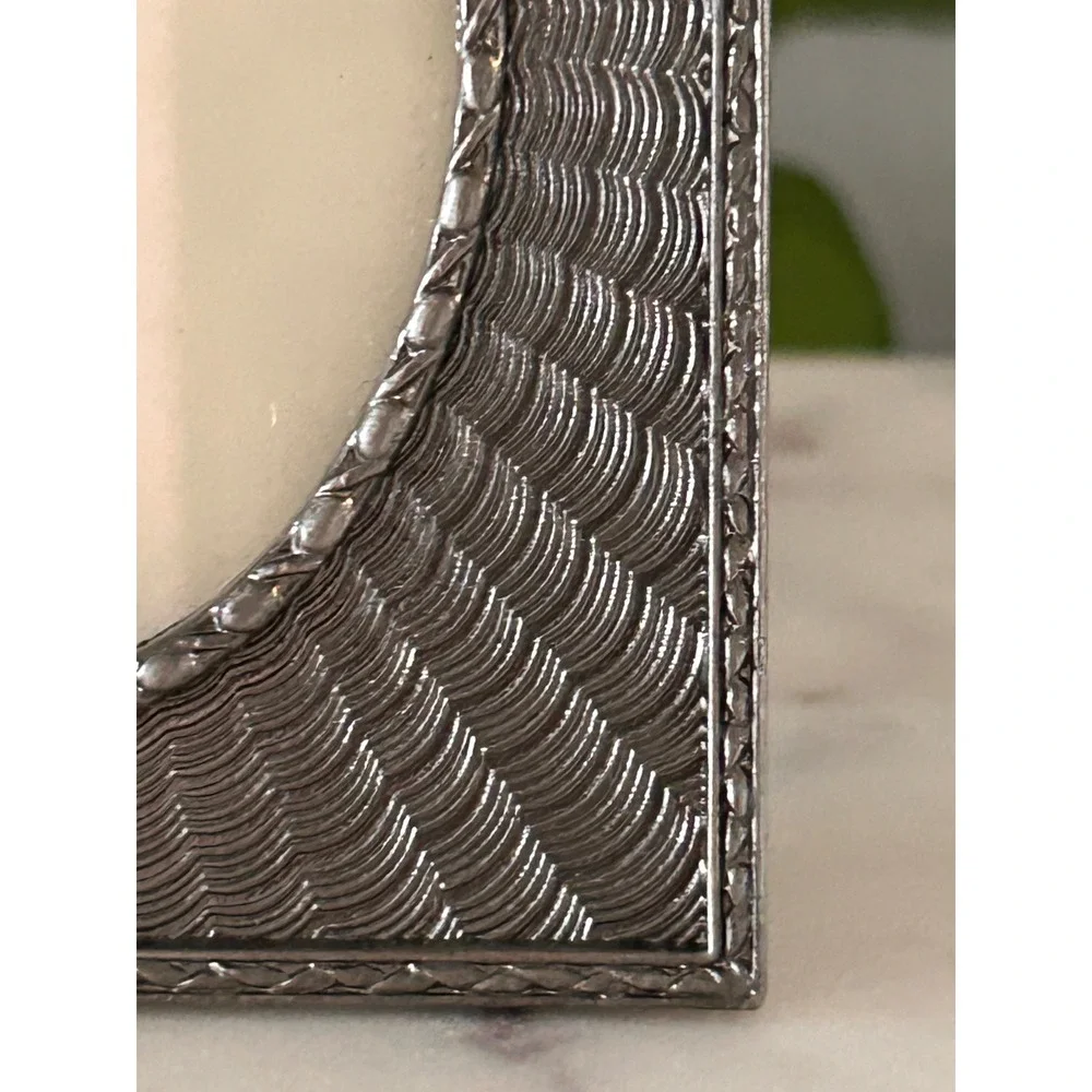 Carr Frames Silver Tone Metal 2x3 Oval Picture Frame Victorian Bow Floral Crest